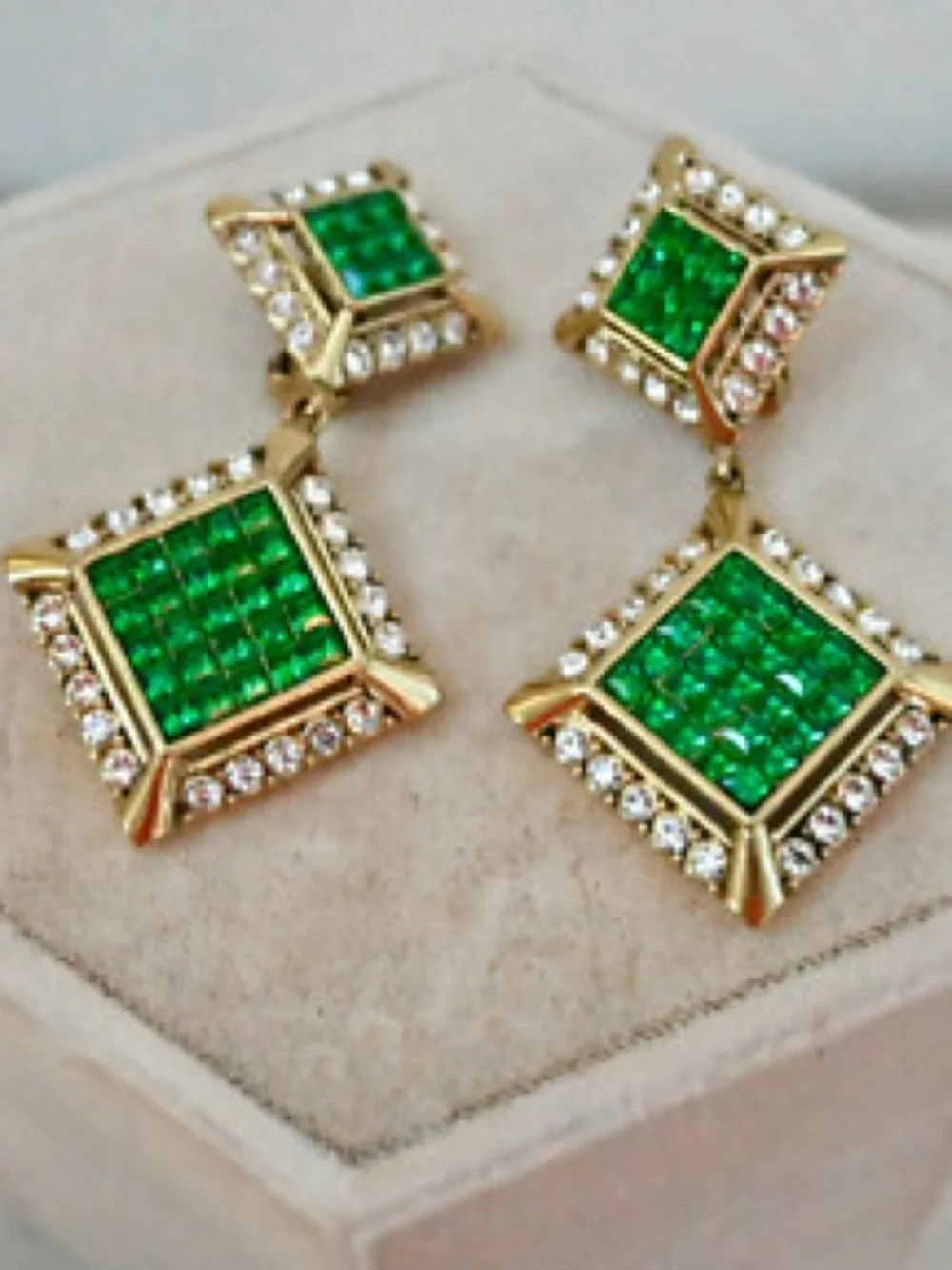 NIB HEIDI DAUS Green OR Red Crystal Drop Earrings - Women Jewelry 1 pair